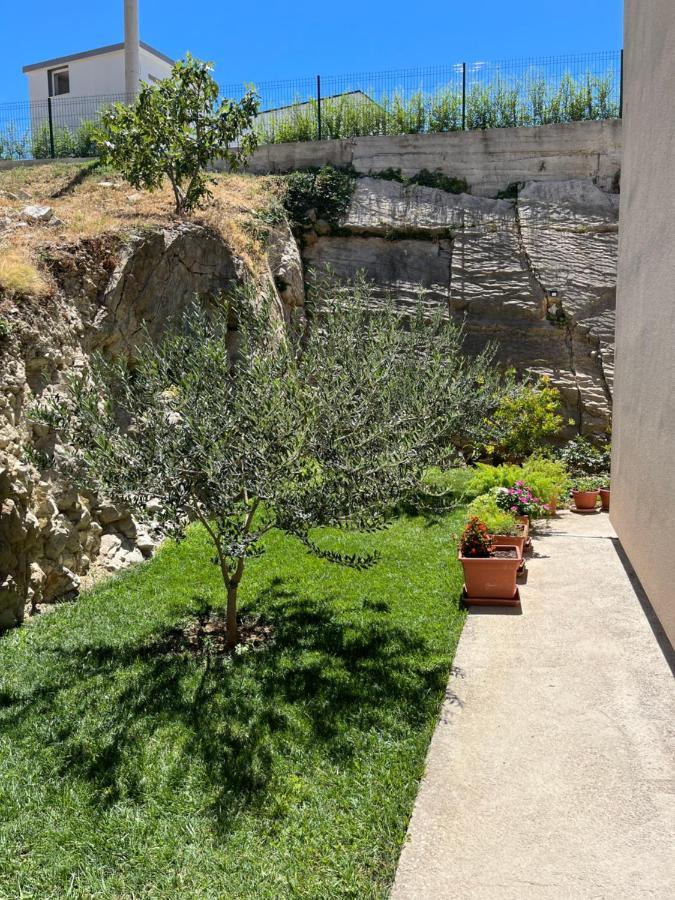 Apartmani Miki Split Exteriör bild